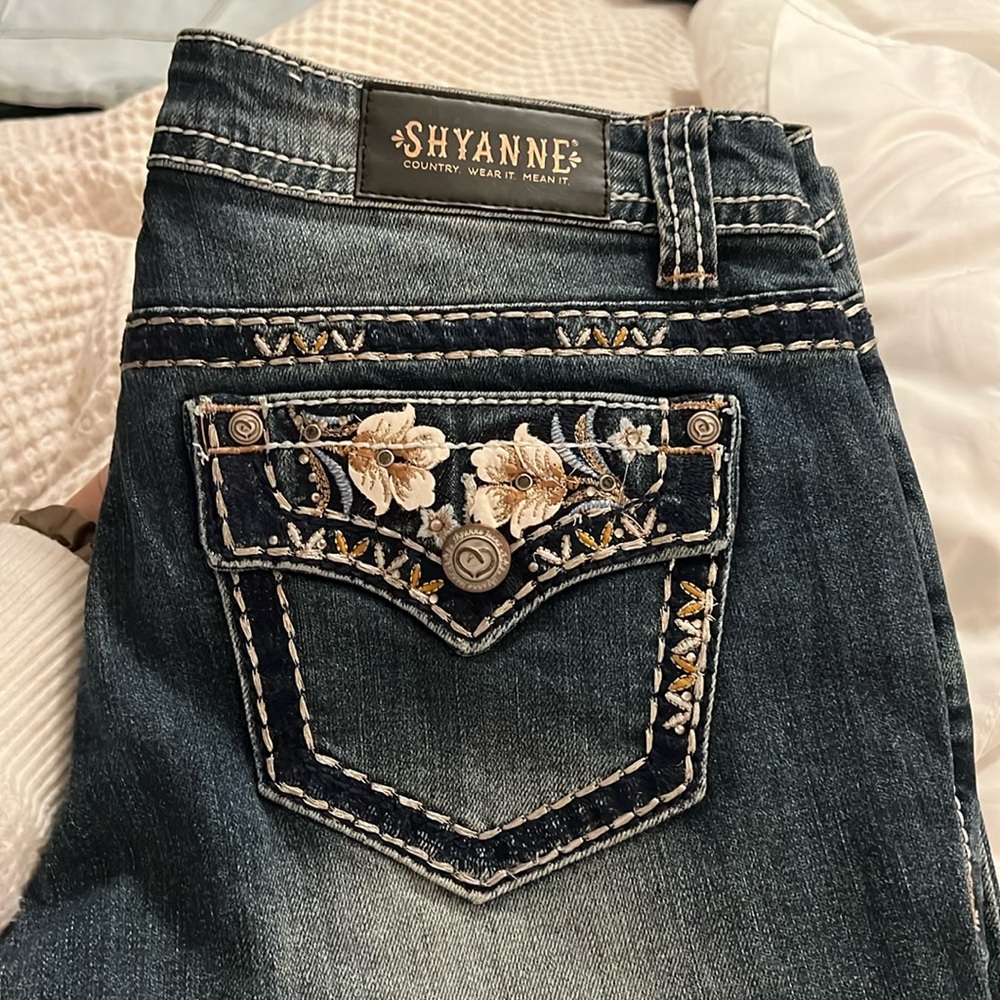 Shyanne Floral Embroidered Western Jeans, Size 28 Regular